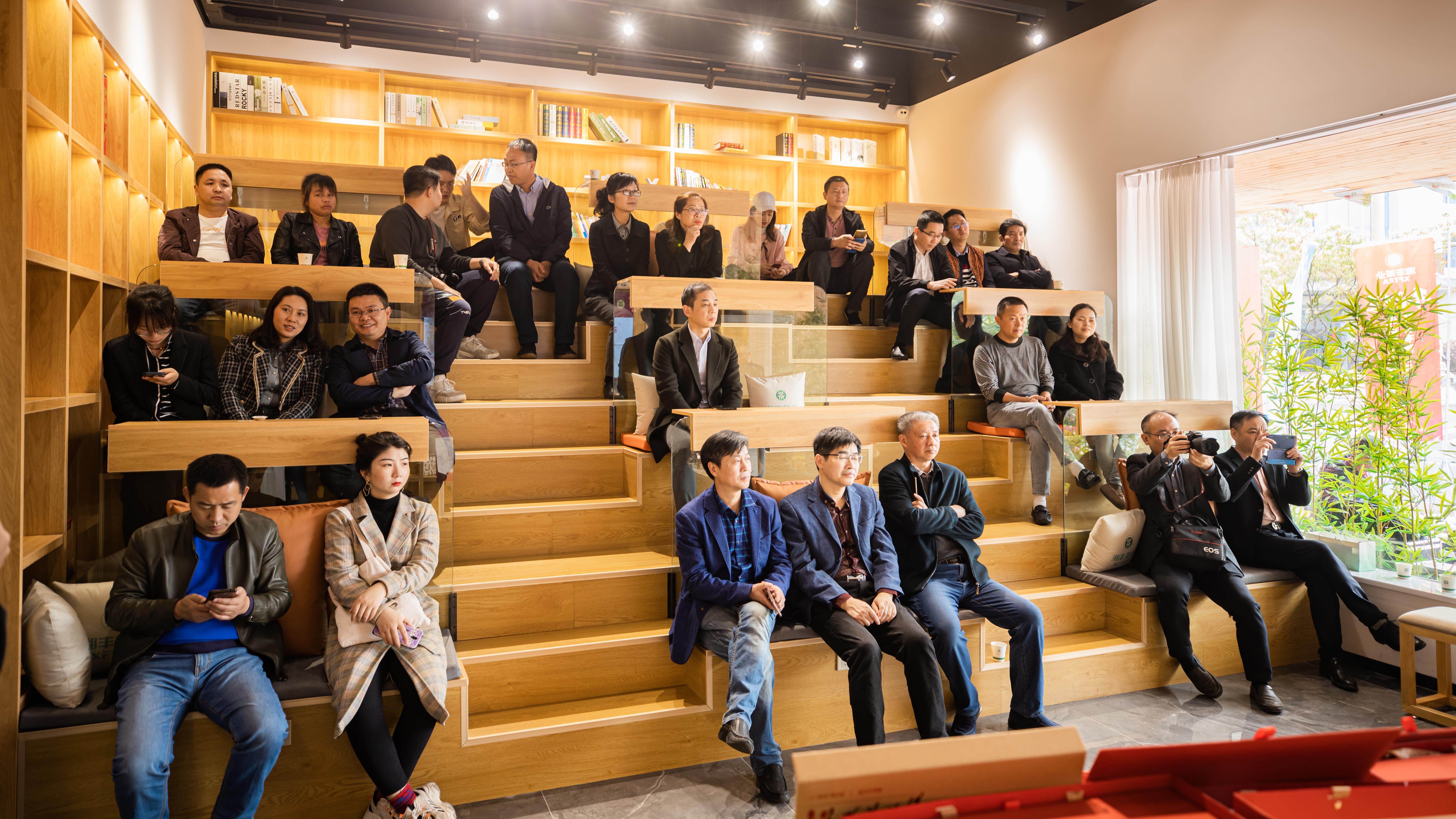 流螢七月,專修“內(nèi)功”---湘豐商學院第一期課程紀要 流螢七月,專修“內(nèi)功”---湘豐商學院第一期課程紀要