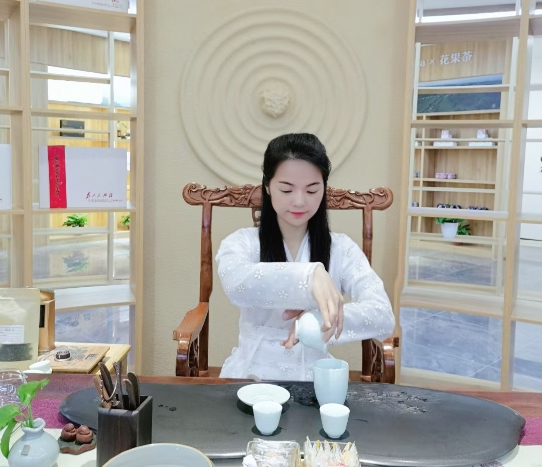 松雅茶韻|陳祝:做家鄉(xiāng)茶文化傳播的使者 松雅茶韻|陳祝:做家鄉(xiāng)茶文化傳播的使者
