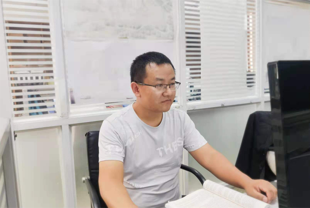 工作.jpg.png 工作.jpg.png