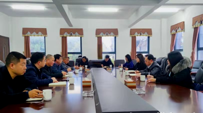 劉仲華院士團(tuán)隊(duì)考察湘豐茶業(yè)集團(tuán) 劉仲華院士團(tuán)隊(duì)考察湘豐茶業(yè)集團(tuán)