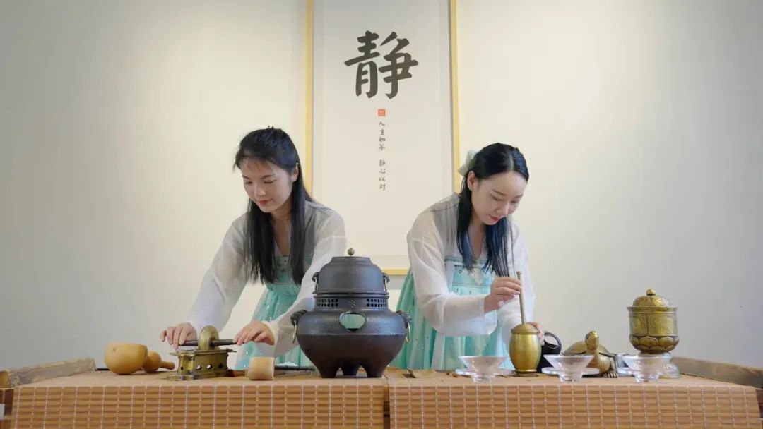 “黨建聚合力書記領航行動”觀摩團考察金井鎮美麗宜居村莊片區 “黨建聚合力書記領航行動”觀摩團考察金井鎮美麗宜居村莊片區