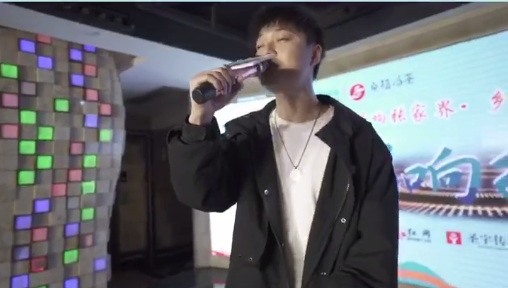 賽事精彩看點(diǎn) | 帥氣小伙深情演繹周杰倫的《稻香》,勾起80、90后青春回憶 賽事精彩看點(diǎn) | 帥氣小伙深情演繹周杰倫的《稻香》,勾起80、90后青春回憶