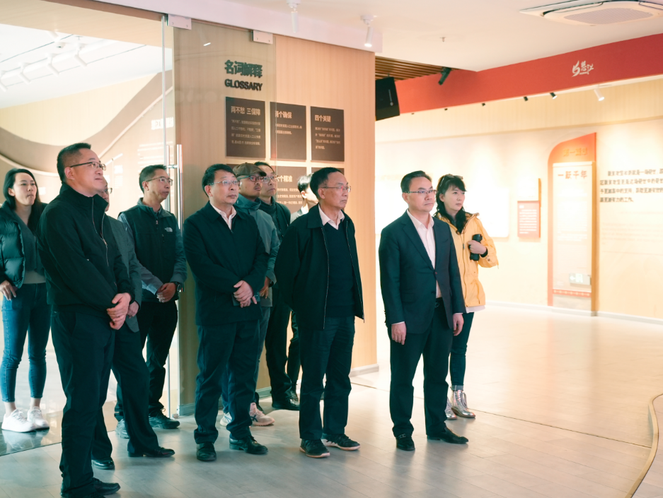 湘豐茶業集團董事CEO李中欽博士受邀考察怒江老姆登茶 湘豐茶業集團董事CEO李中欽博士受邀考察怒江老姆登茶